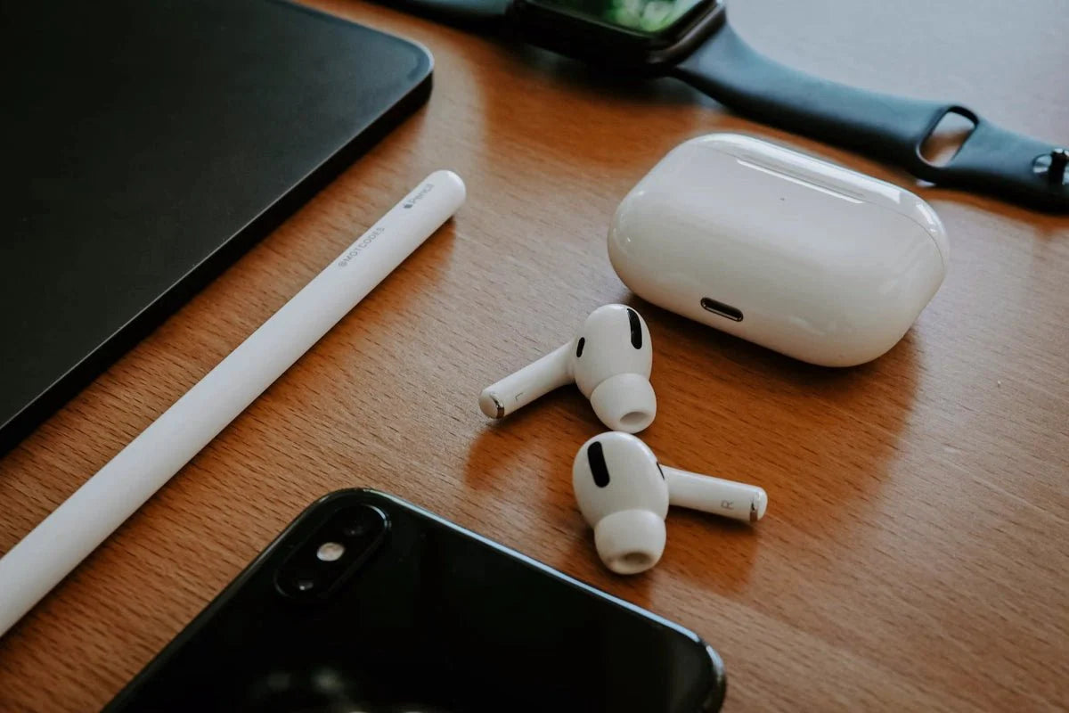 How Long Does It Take to Charge Airpods Case UGREEN US